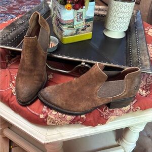 Born Rustic Brown Woman’s  Ankle Boots